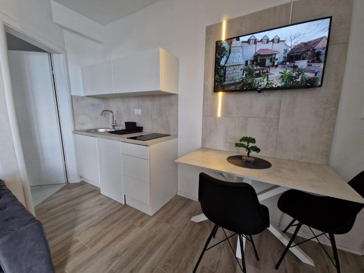 Elegance Dream Apartment 네움 외부 사진
