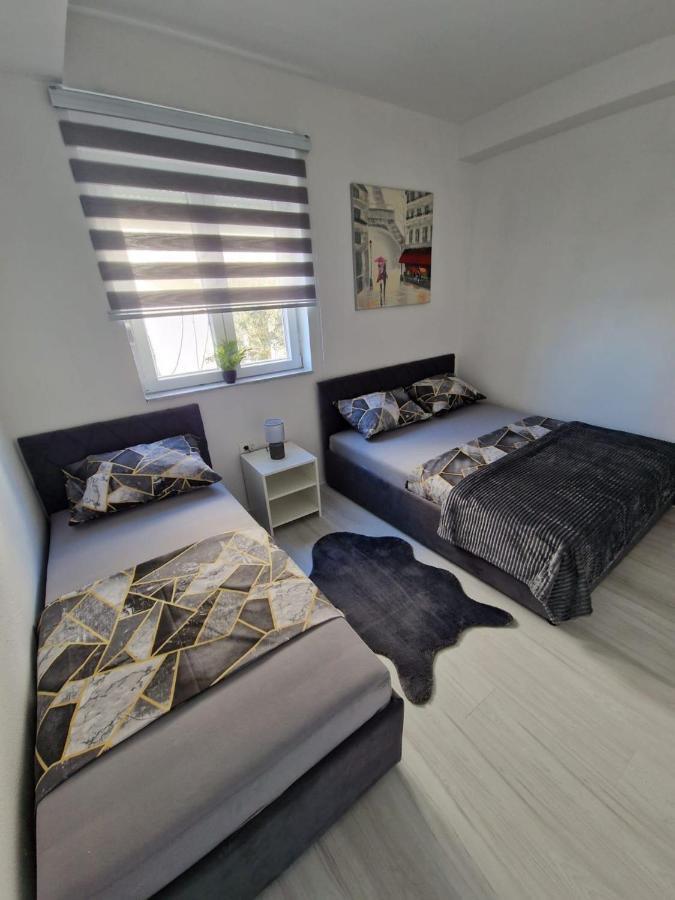 Elegance Dream Apartment 네움 외부 사진