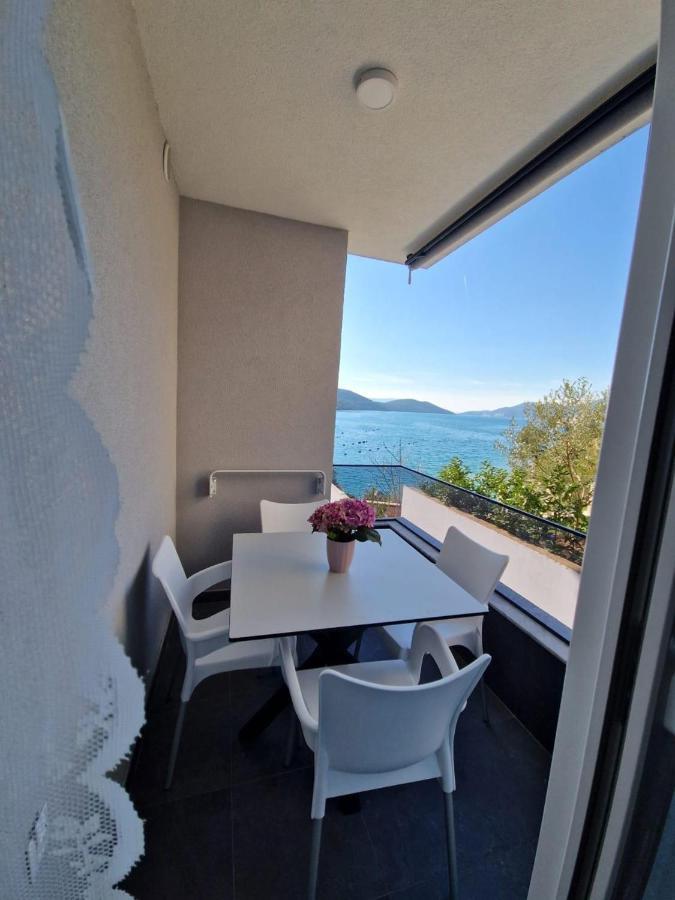 Elegance Dream Apartment 네움 외부 사진